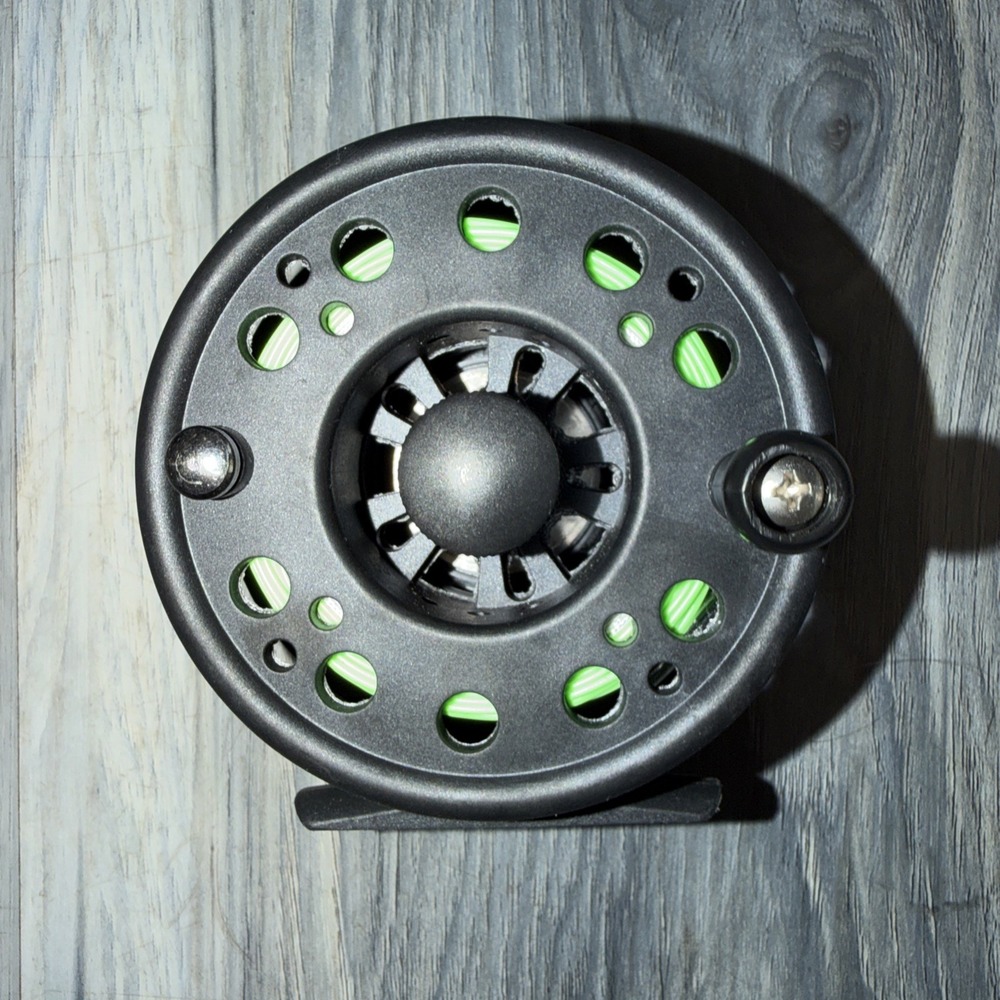 NEW Scheels Outfitters Fly Fishing Reel Green Line Pre-Spooled Lightweight